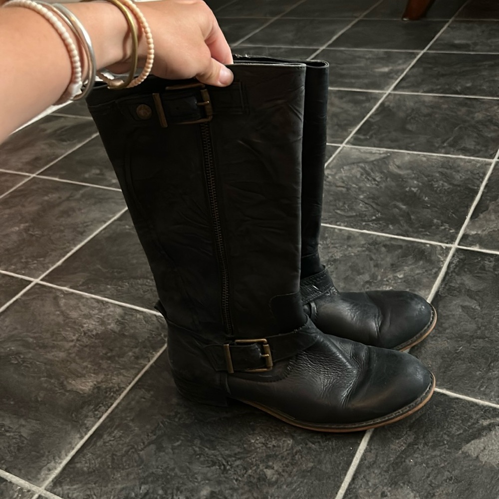 GB leather black boots
